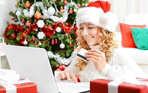US Christmas Market Booms: Online Holiday Spending Hits Record $240.8B